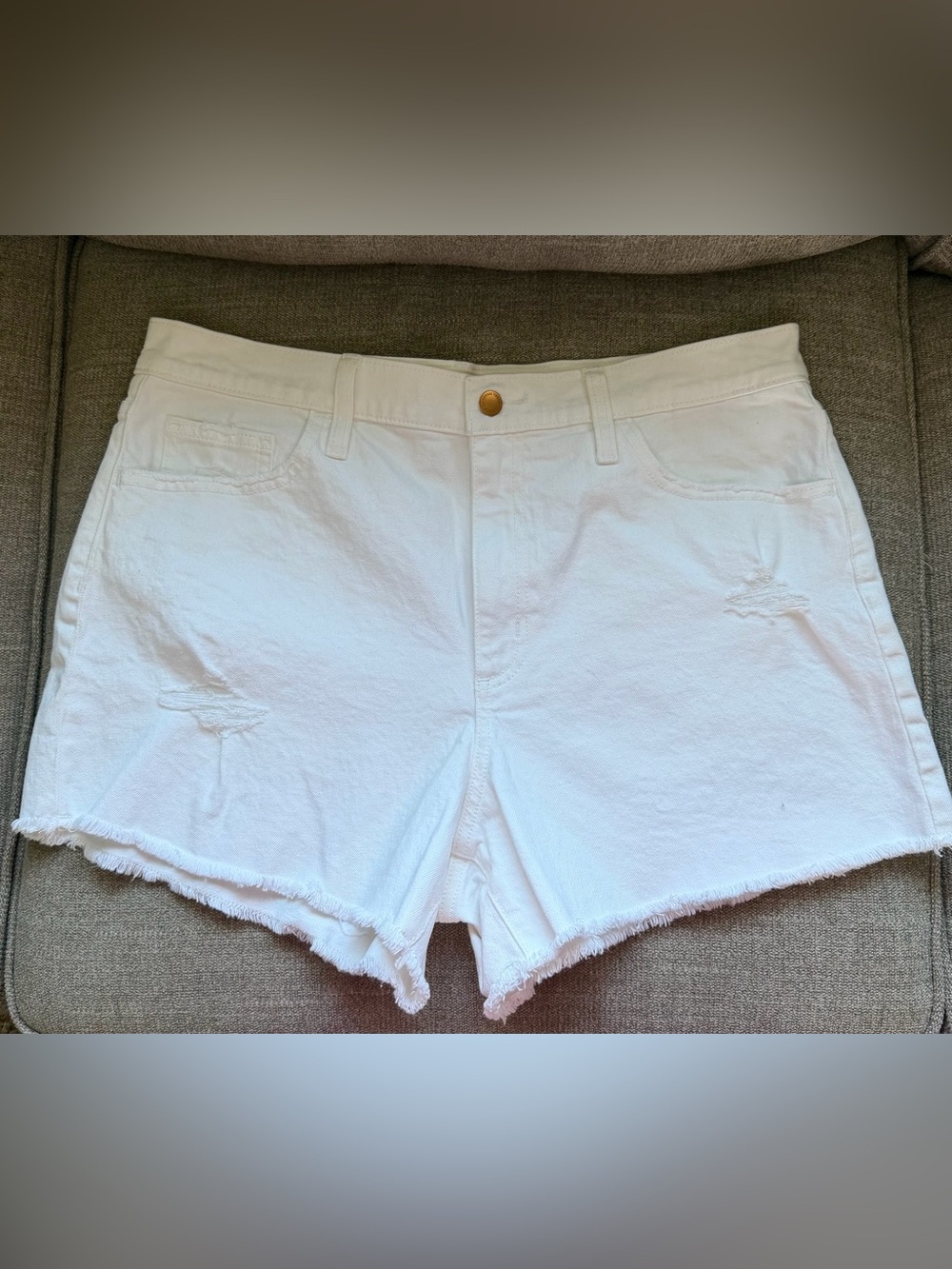Universal Threads White Frayed Hem Women’s Denim Shorts Never Worn